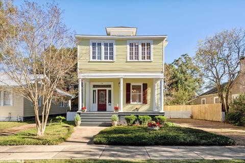 12 Lemoyne Pl, Mobile, AL 36604