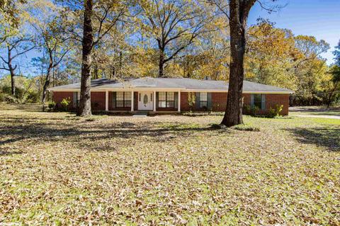 15476 Autrey Dr, Chunchula, AL 36521