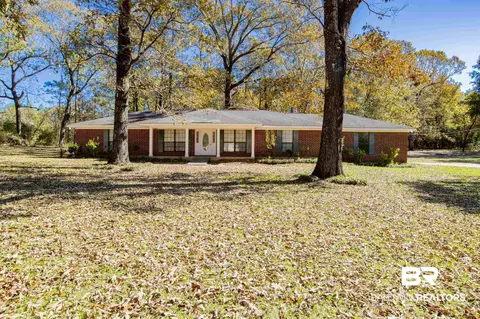 15476 Autrey Dr, Chunchula, AL 36521