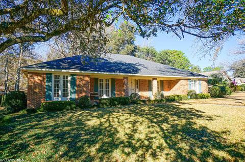 2028 E Pine Needle Dr, Mobile, AL 36609 photo 2