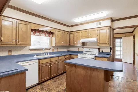 1310 E Carson Rd, Mobile, AL 36695 photo 10