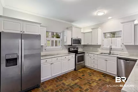 110 E Avon Cir, Daphne, AL 36526 photo 8