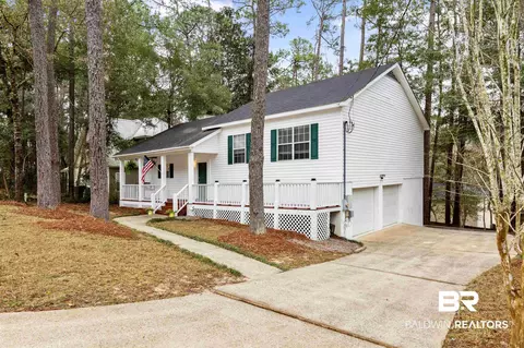 110 E Avon Cir, Daphne, AL 36526 photo 2