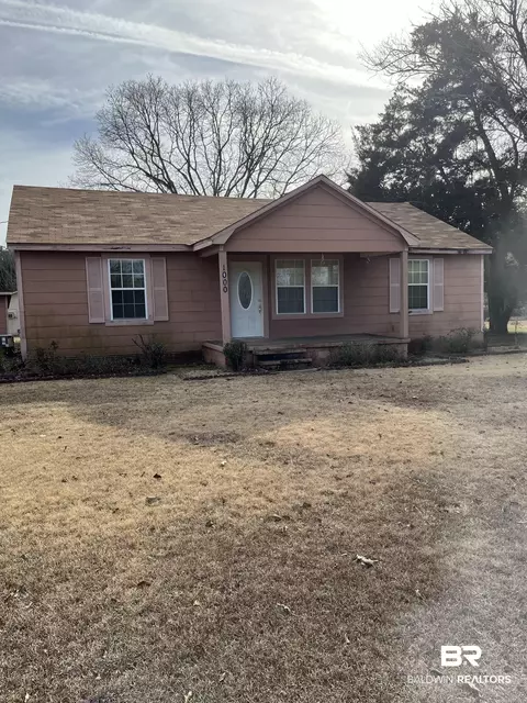 1000 E Laurel St, Atmore, AL 36502