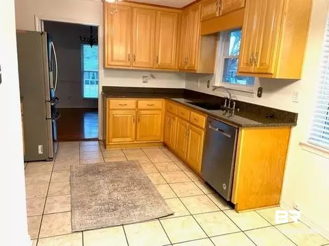 2104 Pine Needle Dr, Mobile, AL 36609 photo 2