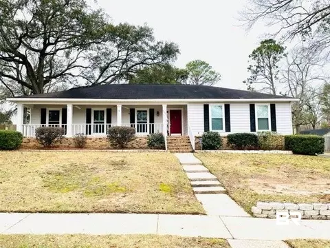 2104 Pine Needle Dr, Mobile, AL 36609 photo 1