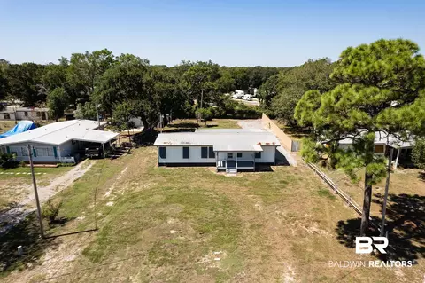 2445 Boddie Ln, Gulf Shores, AL 36542