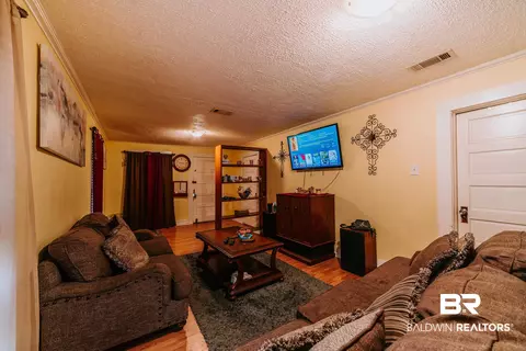 913 Mcrae Ave, Mobile, AL 36606 photo 5