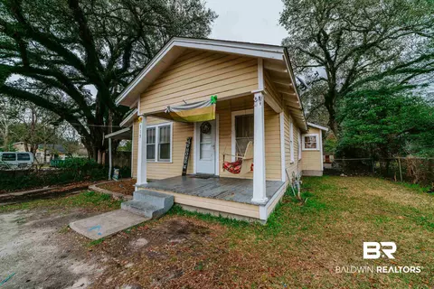 913 Mcrae Ave, Mobile, AL 36606 photo 2