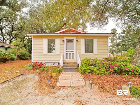 5327 Baldwin Ave, Orange Beach, AL 36561