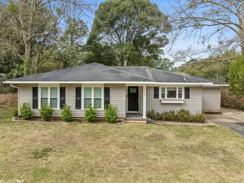 329 Brawood Dr, Mobile, AL 36608 photo 2