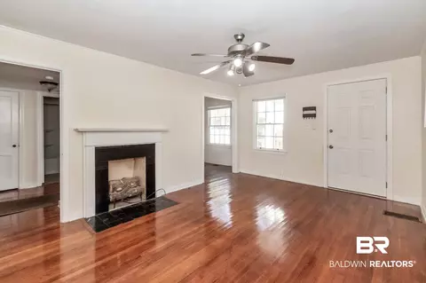 202 Pinehill Dr, Mobile, AL 36606 photo 6