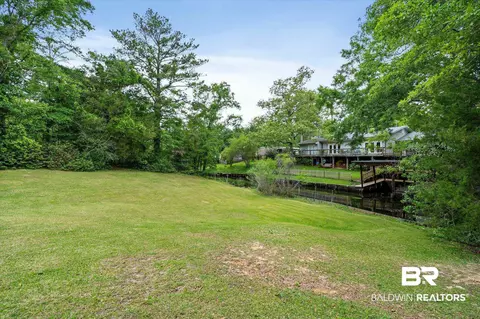 2316 Riverside Dr, Mobile, AL 36605 photo 2