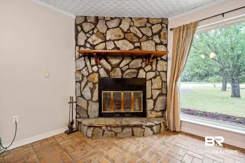 2316 Riverside Dr, Mobile, AL 36605 photo 7