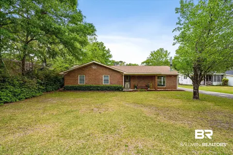 2316 Riverside Dr, Mobile, AL 36605 photo 1