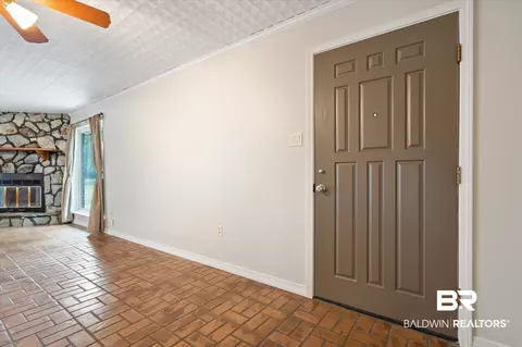 2316 Riverside Dr, Mobile, AL 36605 photo 12