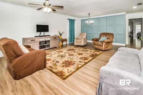 1700 Donham Dr, Mobile, AL 36618 photo 3