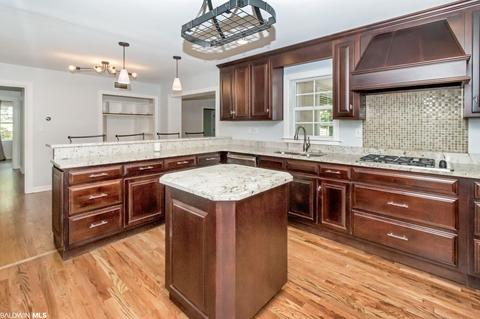 301 E Byron Ave, Mobile, AL 36609 photo 14