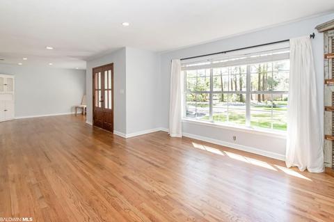 301 E Byron Ave, Mobile, AL 36609 photo 9