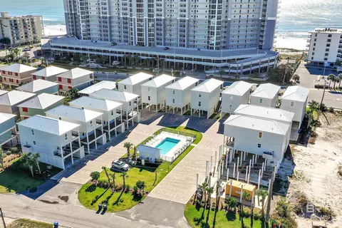 113 E J Cir, Gulf Shores, AL 36542
