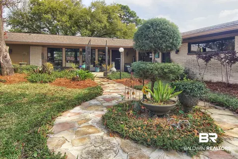 1400 E Fairway Dr, Gulf Shores, AL 36542