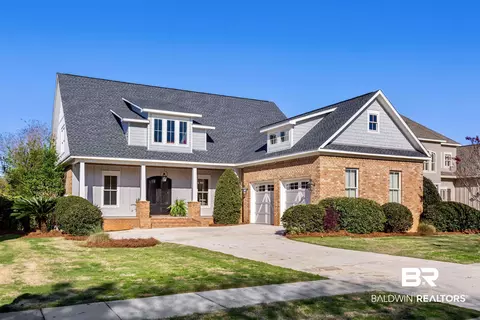17407 Seldon St, Fairhope, AL 36532