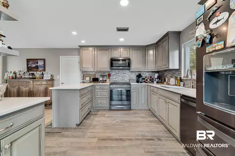9400 Neumann Dr, Elberta, AL 36530 photo 11