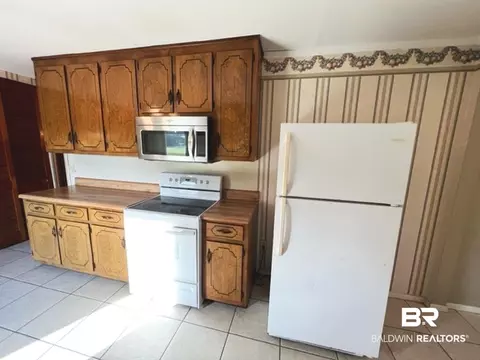 811 Hecker Rd, Century, FL 32535 photo 11