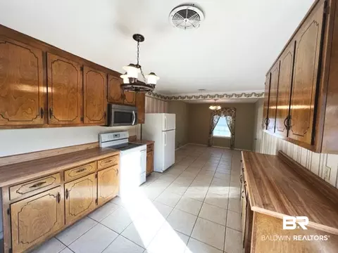 811 Hecker Rd, Century, FL 32535 photo 9