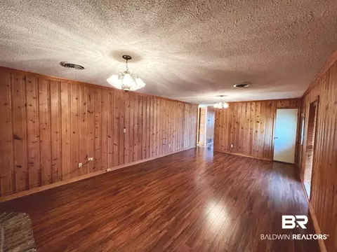 811 Hecker Rd, Century, FL 32535 photo 5
