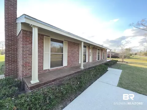 811 Hecker Rd, Century, FL 32535 photo 3