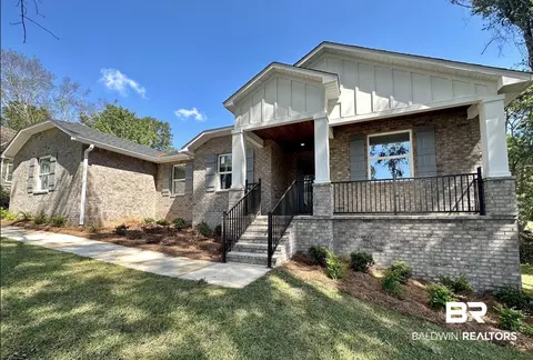 107 Pebble Ct, Fairhope, AL 36532