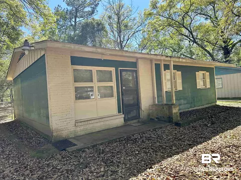 6459 N Barker Dr, Mobile, AL 36608