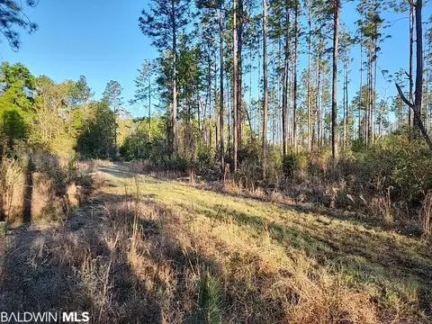 3 Paul Rd, Bay Minette, AL 36507