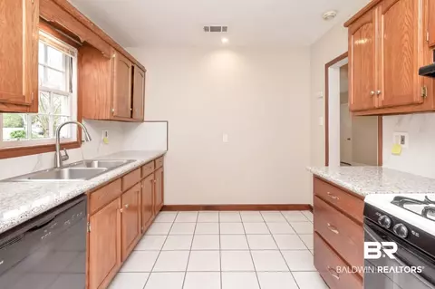 22 W Chadwick Dr, Mobile, AL 36606 photo 13