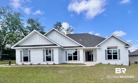 20921 Southtown Dr, Robertsdale, AL 36567