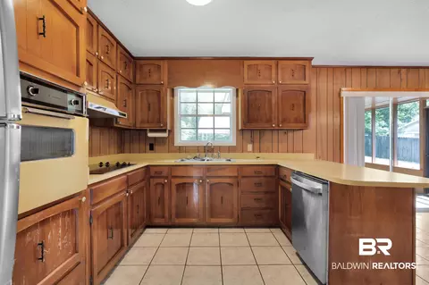 581 S Stuart St, Daphne, AL 36526 photo 11