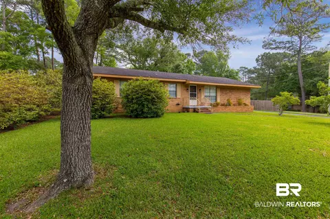 581 S Stuart St, Daphne, AL 36526 photo 3