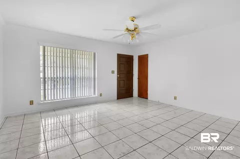 581 S Stuart St, Daphne, AL 36526 photo 8