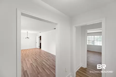 569 Stuart St, Daphne, AL 36526 photo 3