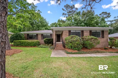 569 Stuart St, Daphne, AL 36526 photo 2
