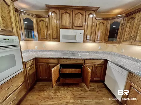 5720 Green Tree Rd, Mobile, AL 36609 photo 9