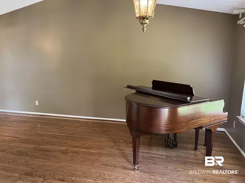 5720 Green Tree Rd, Mobile, AL 36609 photo 14