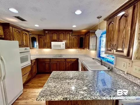5720 Green Tree Rd, Mobile, AL 36609 photo 8