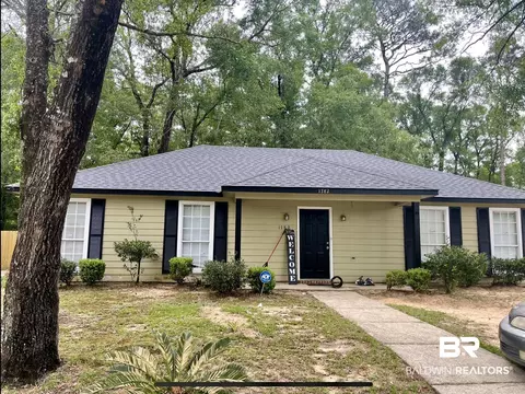 1782 Woolrich Dr W, Mobile, AL 36618