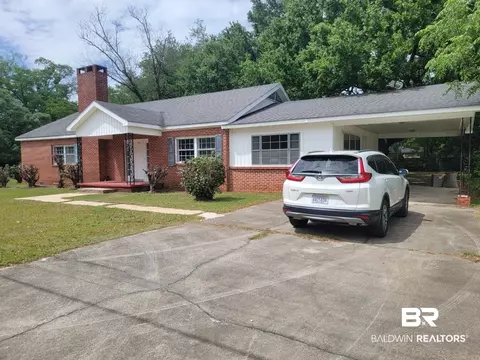 104 W 9th St, Bay Minette, AL 36507