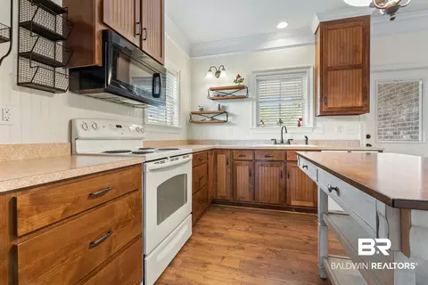 804 Highpoint Cir, Mobile, AL 36693 photo 9