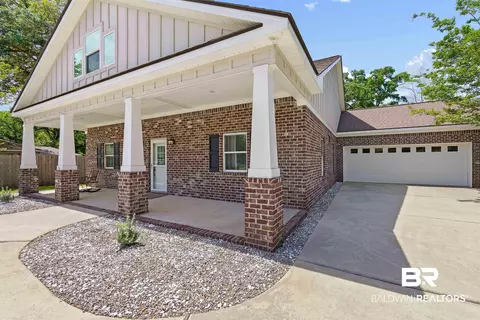 804 Highpoint Cir, Mobile, AL 36693 photo 2