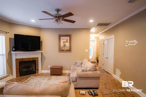 6012 E Magnolia Pl, Mobile, AL 36608 photo 5