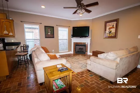 6012 E Magnolia Pl, Mobile, AL 36608 photo 4